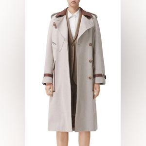 BurberryWomen's Natural Dockray Trench Coat With Leather Finishes